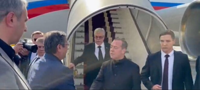 ویدیو | مدودف برای شرکت در مراسم وداع وارد تهران شد