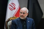 قاڵیباف مستێک لە دەمی ترامپ دەدات