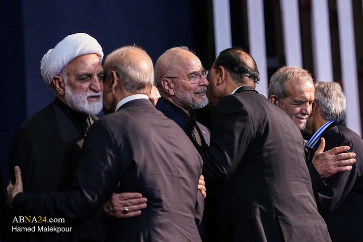 مراسم ادای احترام بر پیکر رهبر مجاهد شهید انقلاب