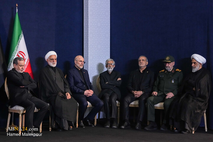 مراسم ادای احترام بر پیکر رهبر مجاهد شهید انقلاب