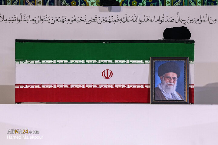 مراسم ادای احترام بر پیکر رهبر مجاهد شهید انقلاب