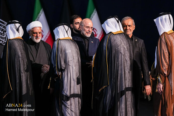 مراسم ادای احترام بر پیکر رهبر مجاهد شهید انقلاب