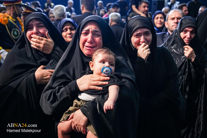 مراسم ادای احترام بر پیکر رهبر مجاهد شهید انقلاب