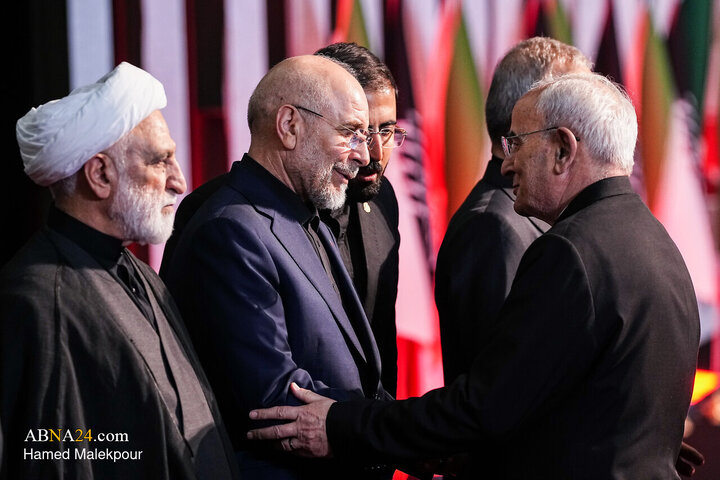 مراسم ادای احترام بر پیکر رهبر مجاهد شهید انقلاب