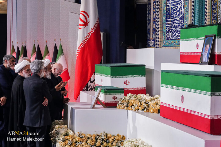 مراسم ادای احترام بر پیکر رهبر مجاهد شهید انقلاب