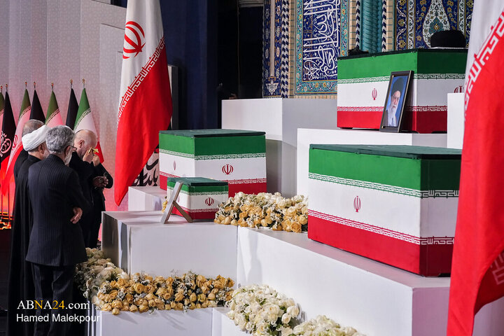 مراسم ادای احترام بر پیکر رهبر مجاهد شهید انقلاب