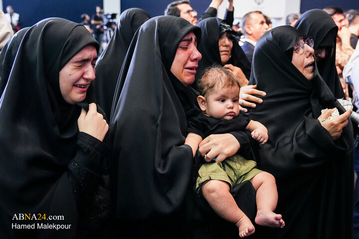 مراسم ادای احترام بر پیکر رهبر مجاهد شهید انقلاب