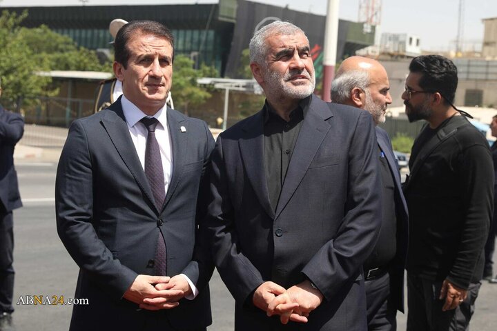 صاحبه غفارا رئیس مجلس جمهوری آذربایجان بعد از ظهر امروز (جمعه، ۱۲ تیرماه ۱۴۰۵) به منظور شرکت در مراسم ادای احترام به پیکر حضرت آیت الله سیدعلی خامنه ای، رهبر شهید انقلاب اسلامی وارد تهران شد