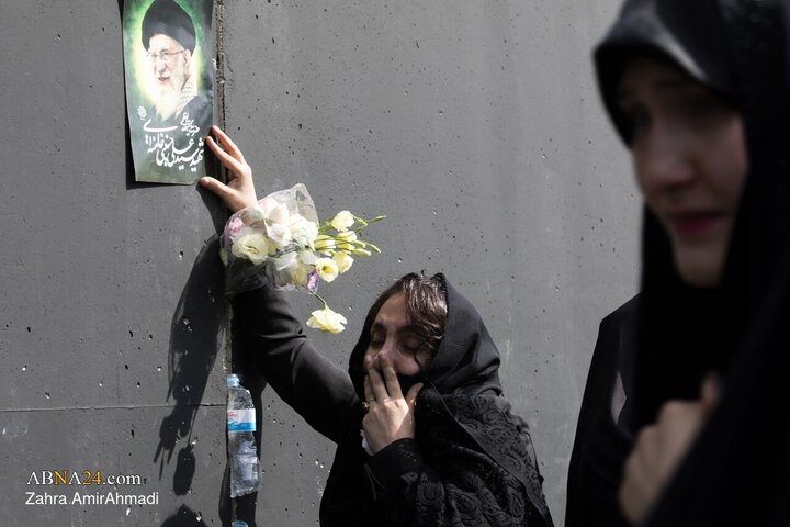 گزارش تصویری | حاشیه‌های مراسم وداع با رهبر شهید انقلاب در مصلای تهران - ۲