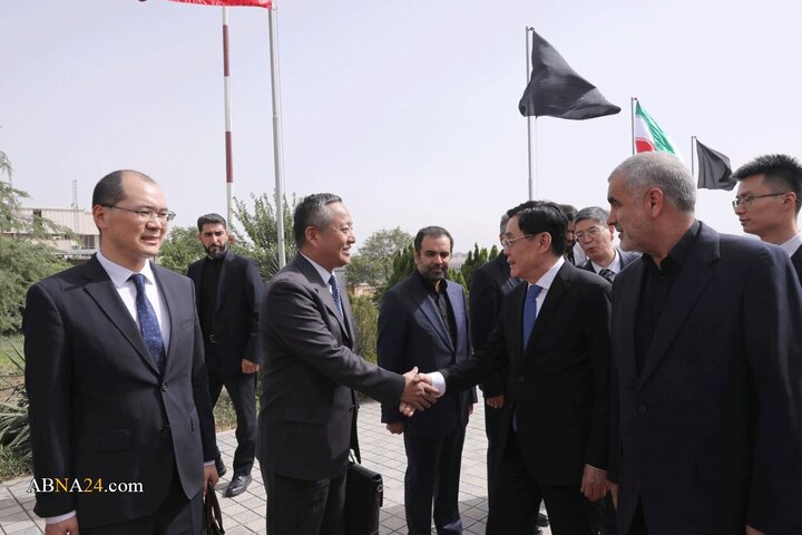 Foto / Devrim’in Şehit Rehberine Saygılarını Sunmak Üzere Gelen Uluslararası Heyetler İçin Karşılama Töreni