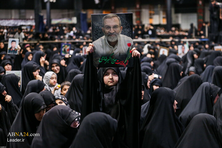 Foto / İmam Humeyni Hüseyniyesi’nin Yanı Başında İslam İnkılabı’nın Şehit Rehberinin Naaşına Veda Töreni