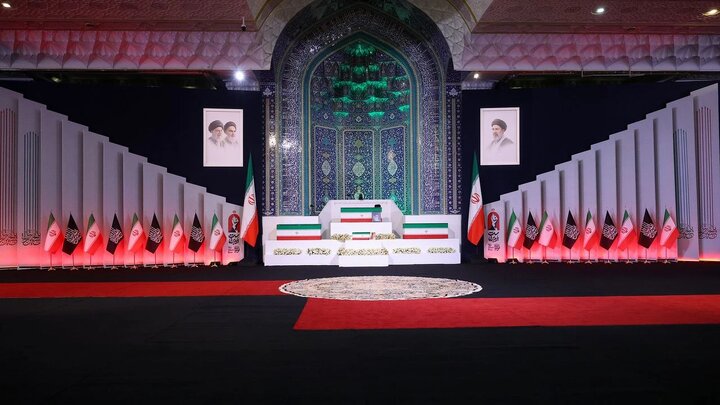 Tahran'da tarihi veda: Bir cenaze töreninden daha fazlası