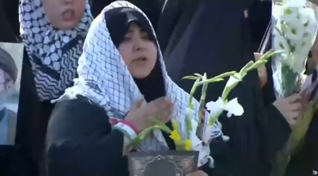 Video| Pagsalungat sa katahimikan, paninindigan sa pagluluksa; ang epiko ng presensya ng mga nagdadalamhati sa Tehran
