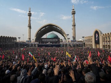 واکنش مقام اسرائیلی به تشییع پیکر رهبر شهید: ترامپ نمی‌داند با چه کسی روبروست