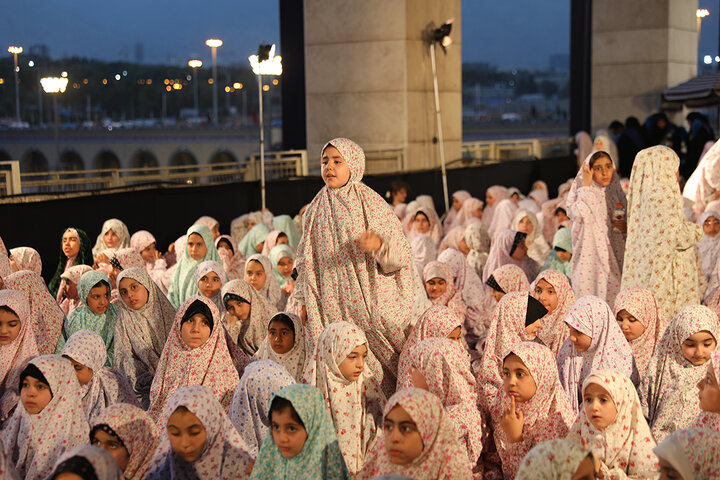 گزارش تصویری/ نماز فرشته‌ها به یاد امام شهید در مصلی امام خمینی(ره)
