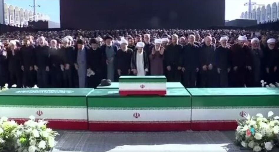 Video: Funeral prayer over body of martyred Imam performed by Grand Ayatollah Jafar Subhani