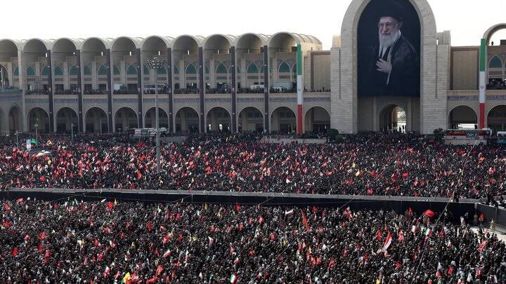 تشییع رهبر شهید انقلاب نمایش اقتدار و بیعت دوباره با ولایت است
