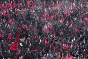 西側メディアにおける殉教した指導者の葬儀の反映：団結の示現から復讐の叫びまで