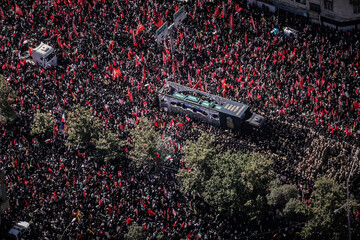 تشییع پیکر مطهر رهبر شهید انقلاب در تهران