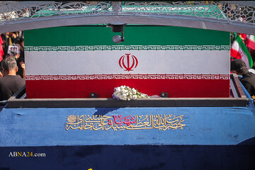 Funerali dei corpi puri del leader martire della Rivoluzione a Teheran