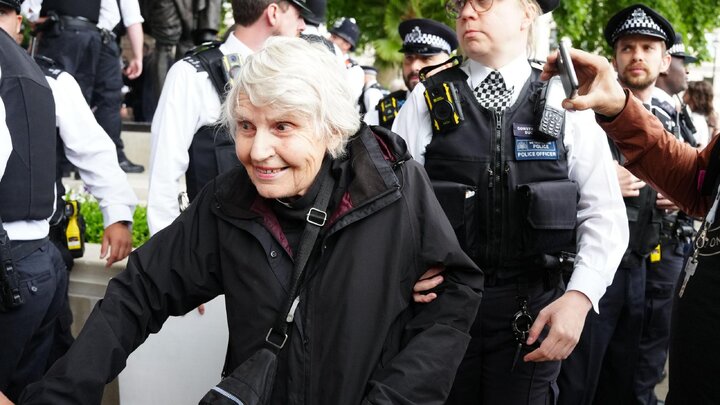 London Police Arrest 84-Year-Old Priest at Palestine Action Rally