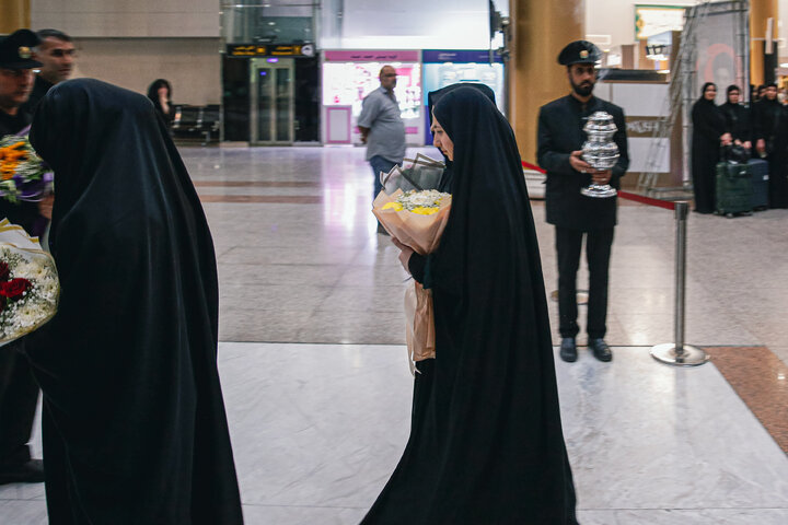Photos: Welcoming Georgian Pilgrims at Mashhad Airport