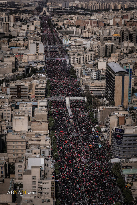 تشییع پیکر مطهر رهبر شهید انقلاب در تهران
