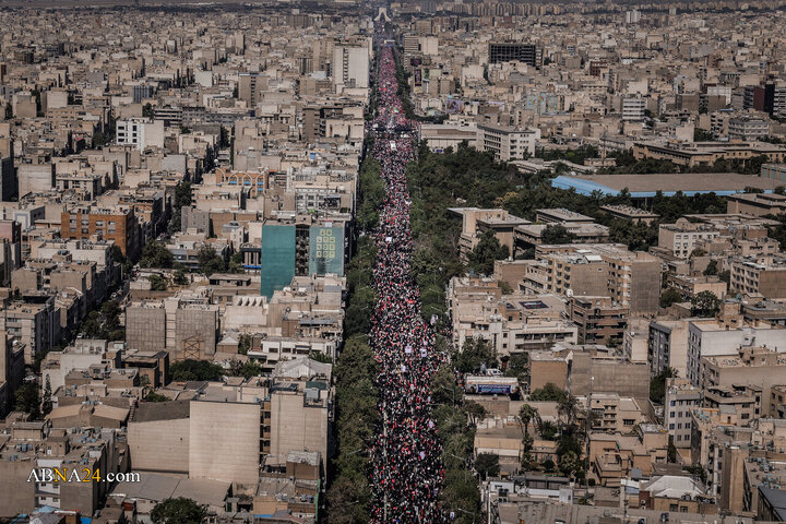 تشییع پیکر مطهر رهبر شهید انقلاب در تهران