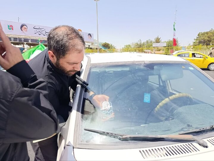 گزارش تصویری/ خدمت رسانی موکب دانشگاه بین‌المللی اهل‌بیت(ع) در مراسم تشییع پیکر رهبر شهید