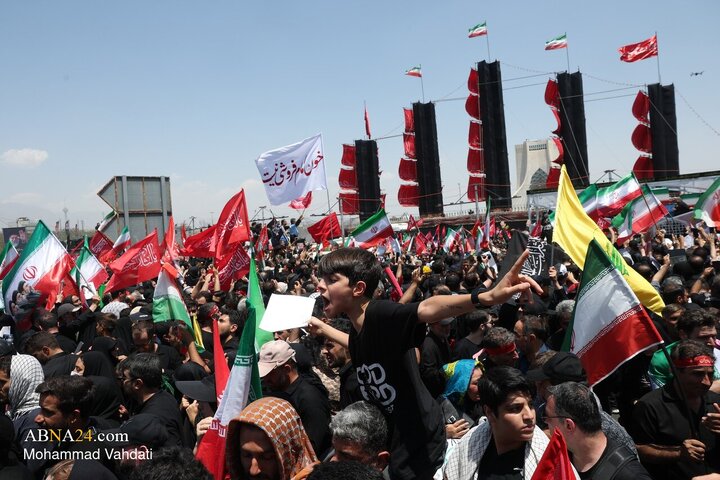 تشییع پیکر مطهر رهبر شهید انقلاب در تهران