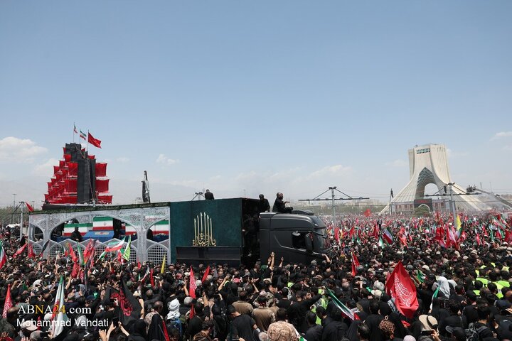 تشییع پیکر مطهر رهبر شهید انقلاب در تهران