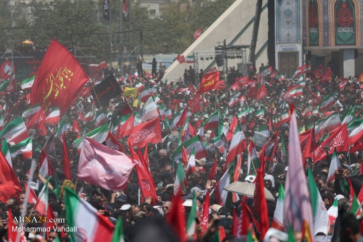تشییع پیکر مطهر رهبر شهید انقلاب در تهران