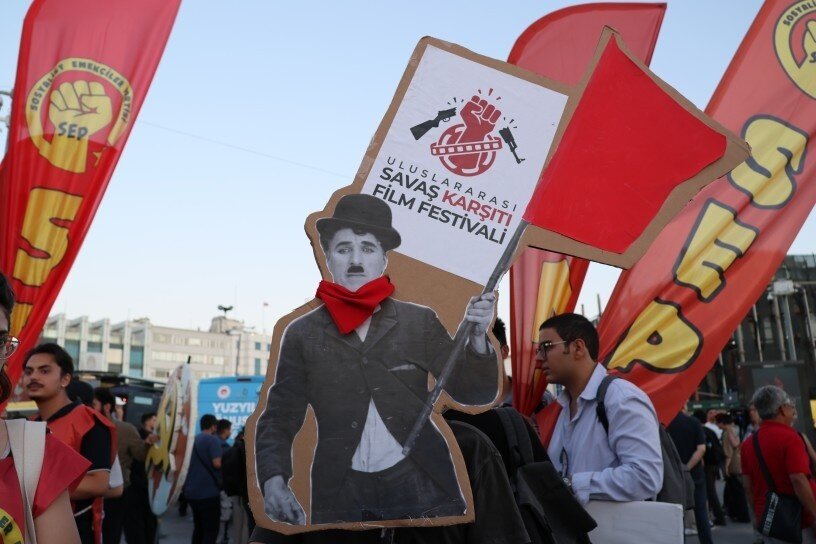 Meşa protestoyê li Stenbolê;“Tirkiye divê di zûtirîn dem de ji NATO derkeve / Bingehên NATO li Tirkiyê bên girtin” + vîdyo û wêneyan