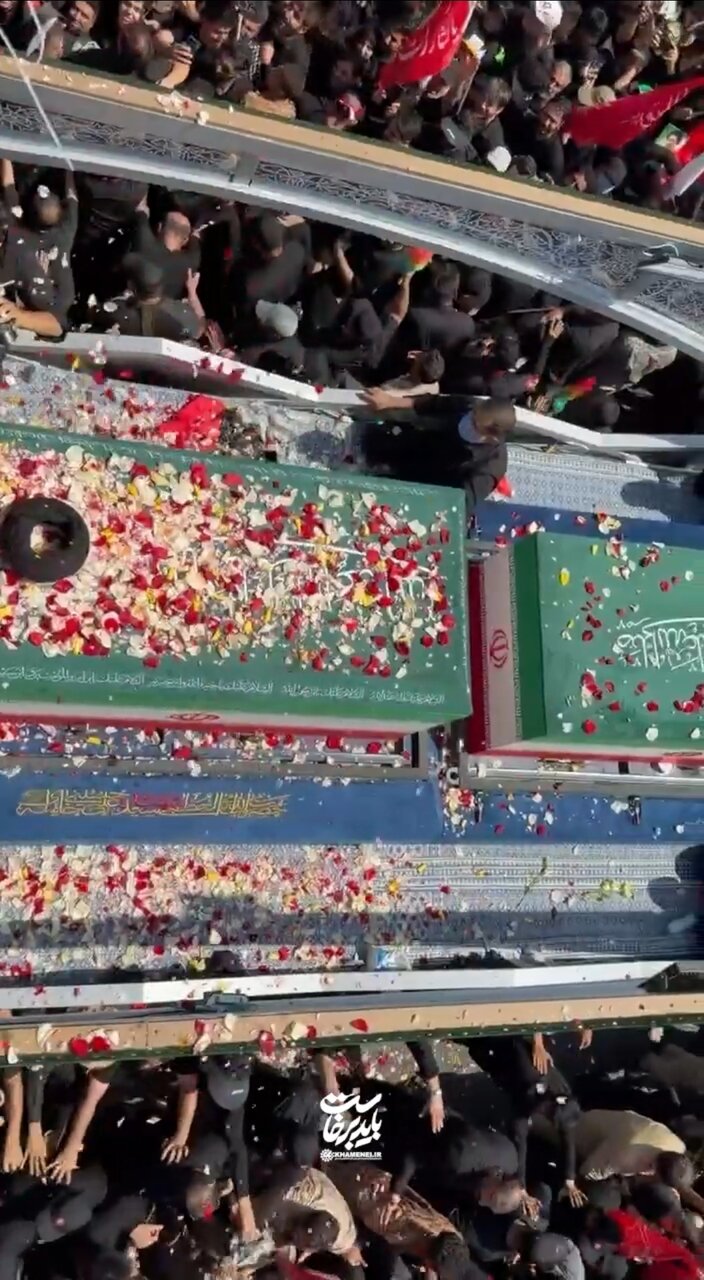 Video| Kasalukuyan; Pagpupugay sa Banal na Katawan ng Martir na Imam na Mandirigma, ang Kanyang Kabanalang Ayatollah al-Uzma Khamenei, ng mga Nagdadal