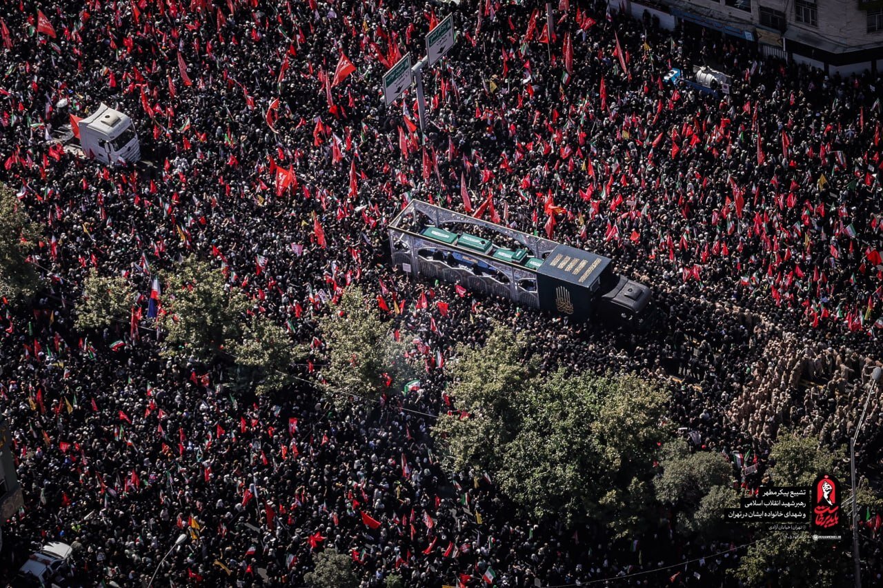 FOTO / VİDEO : Anbean Takip: İran’da Milyonların Katıldığı Tarihî Cenaze Merasimi Dünya Gündeminde