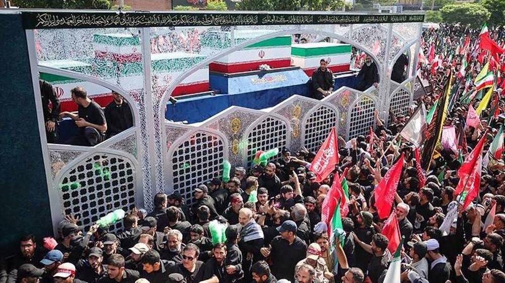 Milhões acompanham cortejo fúnebre histórico de Ayatollah Seyyed Ali Khamenei em Teerã