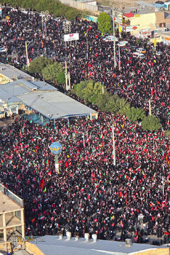 Procissão Fúnebre do Corpo do Ayatollah Seyyed Ali Khamenei na Cidade Sagrada de Qom – 1