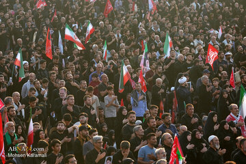 Funerali del corpo puro del leader martire della Rivoluzione e della sua famiglia nella città santa di Qom.