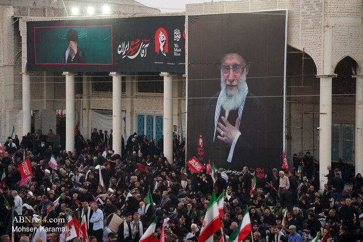 تشییع پیکر مطهر رهبر شهید انقلاب در شهر مقدس قم