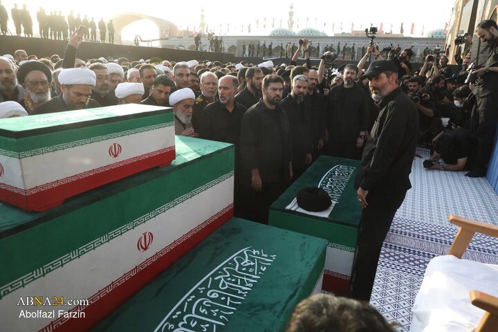 تشییع پیکر مطهر رهبر شهید انقلاب در شهر مقدس قم