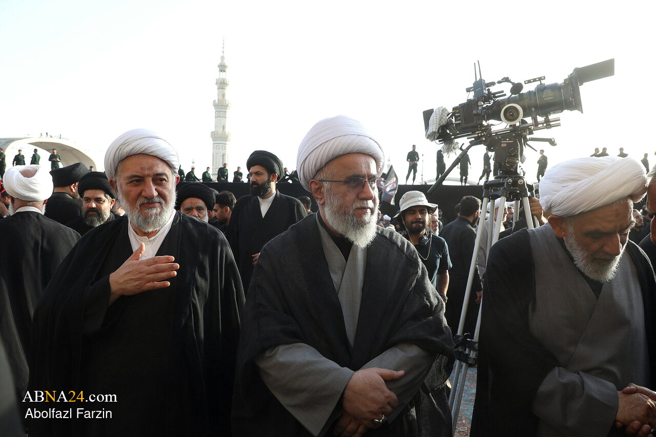تشییع پیکر مطهر رهبر شهید انقلاب در شهر مقدس قم