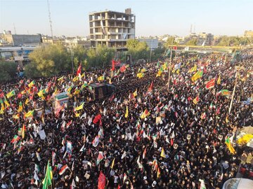 النجف الأشرف تحتضن الجسد الطاهر للشهيد "الخامنئي".. انطلاق مراسم التشييع الشعبي من مجسر الكوفة (صور)
