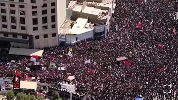 Video| Ang Sasakyang Nagdadala sa Banal na Katawan ng Martir na Lider ay Dumating sa Malapit ng Dambana ni Imam Ali (sumakanya nawa ang kapayapaan)