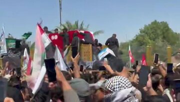 فيديو | هتافات الموت لأمريكا أثناء تشييع الجثمان الطاهر للشهيد السيد الولي الخامنئي بالنجف الأشرف