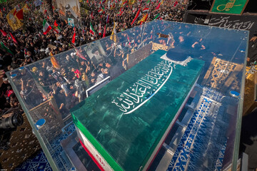 Swala ya Maiti Yasalishwa kwa Mwili wa Ayatollah Sayyid Ali Husseini Khamenei katika Haram ya Amirul Muuminiin (a.s.) mjini Najaf + (Video 7 +Picha 4)