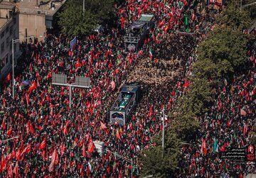 ایرانی عوام نے مزاحمت کے دشمنوں کو دوٹوک پیغام دے دیا