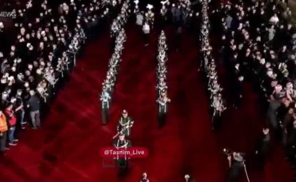 الجوقة العسكرية العراقية تستقبل الجثمان الطاهر للإمام الشهيد "الخامنئي" (ره) بالنجف الأشرف
