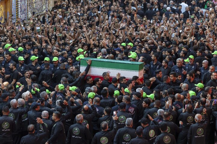 تقرير مصور/ مراسم تشييع جثامين الإمام الخامنئي (رض) وعائلته في العتبة العباسية المقدسة