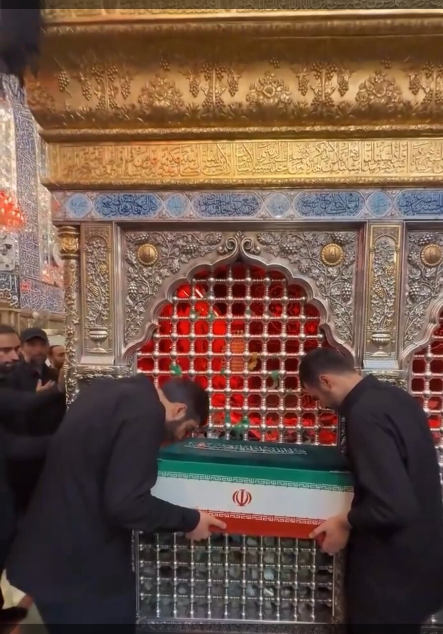 Video| Ang mga Banal na Katawan ng mga Martir ng Pamilya ng Martir na Lider ng Rebolusyon, sa Tabi ng Dambana ni Imam Hussein (sumakanya nawa ang kapa