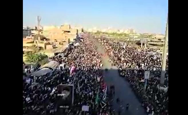 Video| Milyun-milyong Pagdadalamhati ng mga Tao sa Paglilibing sa Katawan ng Martir na Lider sa Iraq